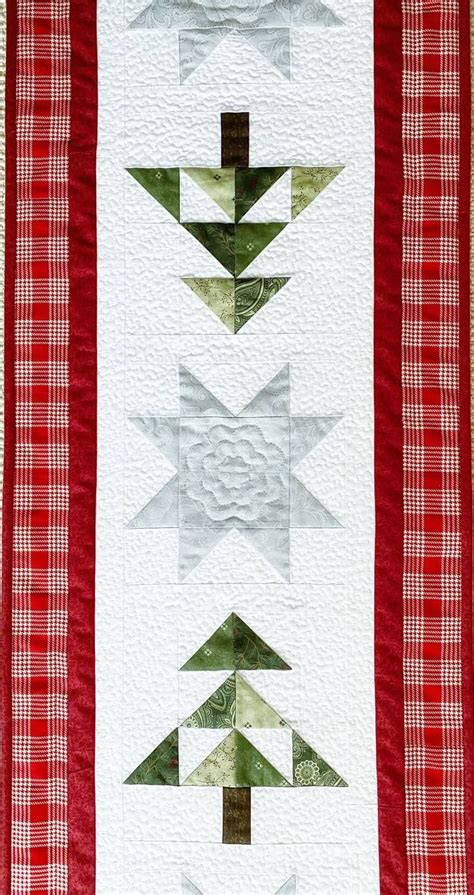 Christmas Table Runner Quilting Patterns Free 的图像结果