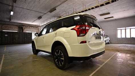 Mahindra XUV 500 2018 W9 AT Exterior Car Photos - Overdrive