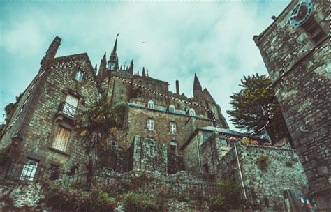 Image result for Cinema 4D Haunted House Tutorial