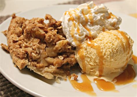 RECIPE | Apple Crisp Pie – Amanda Bella