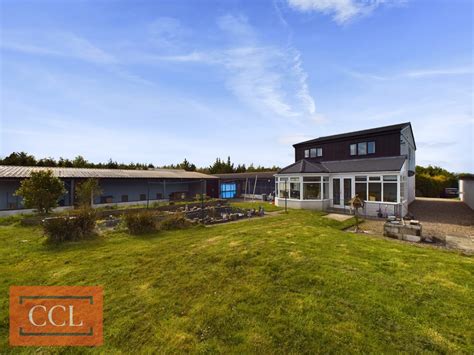 5 bed retail for sale in Stirling Road, Riggend, Airdrie, North ...