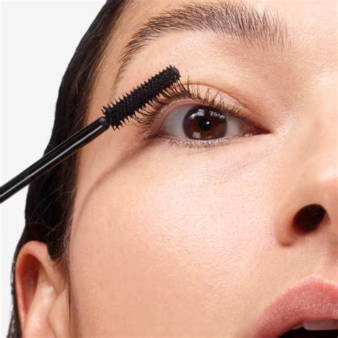 Buy best Makeup & Beauty Products Online - Henlics Paris