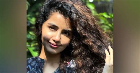 7 Best Hair Oils To Promote Hair Growth