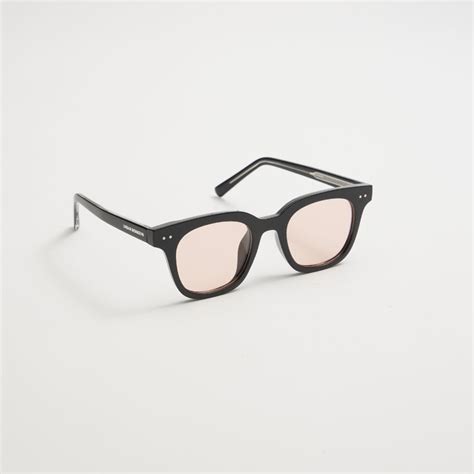 Buy um classic wayfarer // 004 Eyewear Online – Urban Monkey®