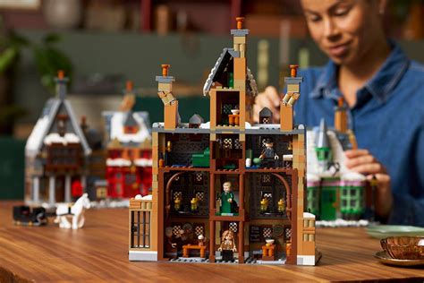 LEGO® Hogsmeade™ Village – Collectors' Edition 76457 | Official LEGO® AE