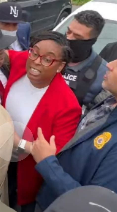 OIP.DII82y2B2uNXqOjI-oO2lQHaNW