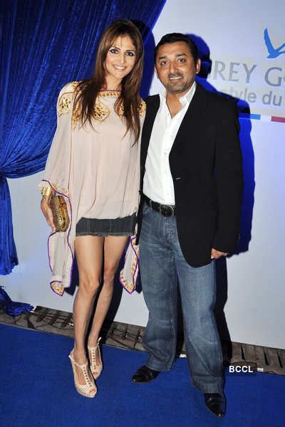 Petite Tanaz Doshi poses with husband Chirag during Grey Goose fashion ...