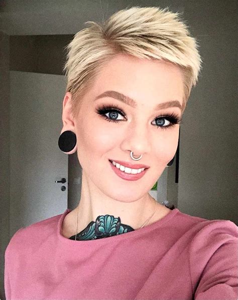 Short Layered Bob Haircuts, Cute Short Haircuts, Great Haircuts, Short ...