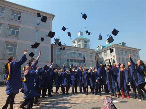2022年堪称“最难毕业季”，1076万大学毕业生，他们的出路在哪里