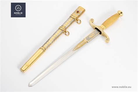 What is a Dirk: The Ultimate Guide to the Dirk Dagger