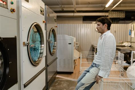 8 Tips for Starting A Laundromat Business In Australia - Where Business ...