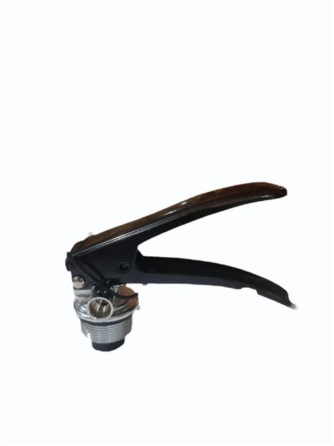 Fire Extinguisher Valve - Fire Extinguisher Pressure Valve Trader ...