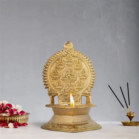 Giri - Ashtalakshmi Lamp | Ashta Lakshmi Vilakku | Ashtalakshmi Deepam