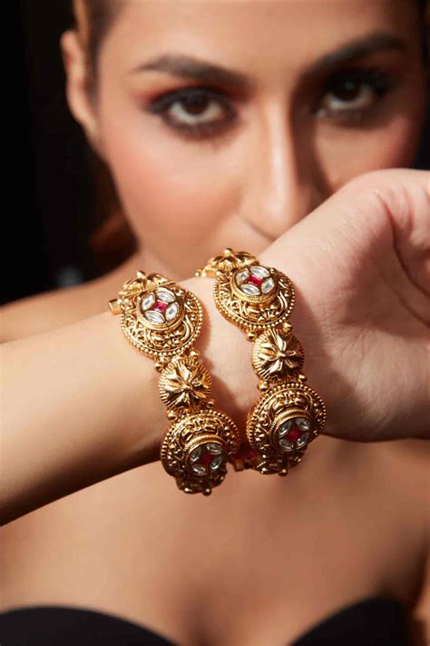 Buy Designer Fashion Jewellery for Women | Aza Fashions