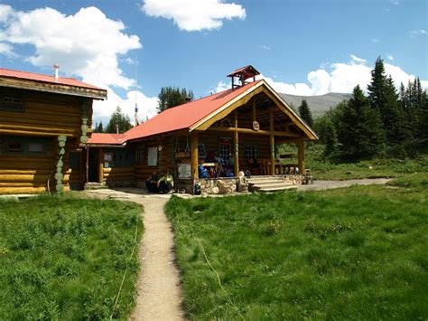 ASSINIBOINE LODGE (Mount Assiniboine Provincial Park) - Lodge Reviews ...