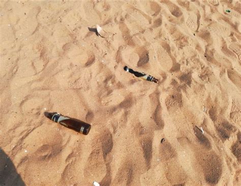 மெரினா கடற்கரையில் வீசப்படும் காலி மது பாட்டில்கள் - கண்காணிப்பில் ...