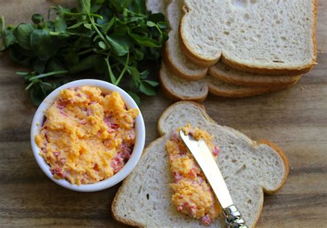 Your Southern Peach: "Masters" Pimento Cheese Sandwich