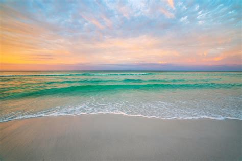 12 Best Beachfront Hotels In Destin FL You Must Visit - Florida Trippers