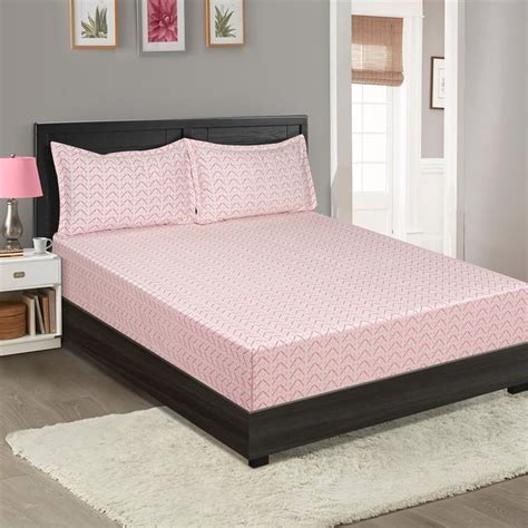 Buy SWAYAM Pastel Vogue- Pink Geometric Printed Double Bedsheet- 3Pcs ...