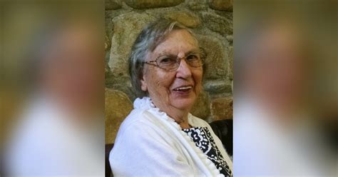 Holcombe Brothers Funeral Home Burnsville, North Carolina (NC) | Who ...