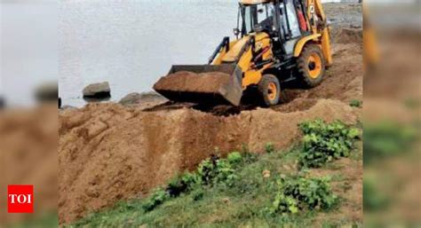 Illegal sand mining deepens parched Karnataka’s water pain | Bengaluru ...