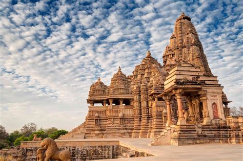 Top 10 Famous Temples in India 2022