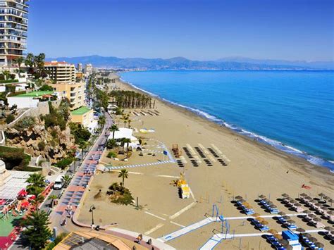 https://www.andalusien360.de/sites/default/files/styles/article/public/field/image/beach/torremolinos/playa-bajondillo-torremolinos.jpg?itok=Mpt8X6DN