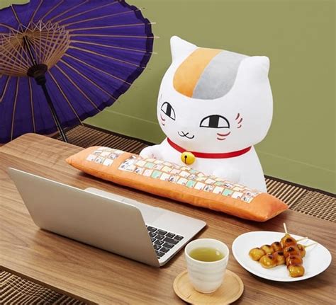 Umaru und Nyanko-Sensei erleichtern das Arbeiten am PC