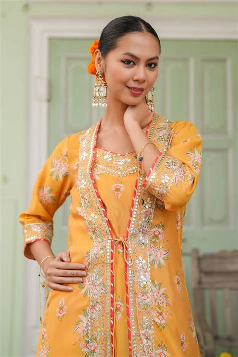 Mustard Chanderi Silk Floral Printed Shrug Set – SCAKHI