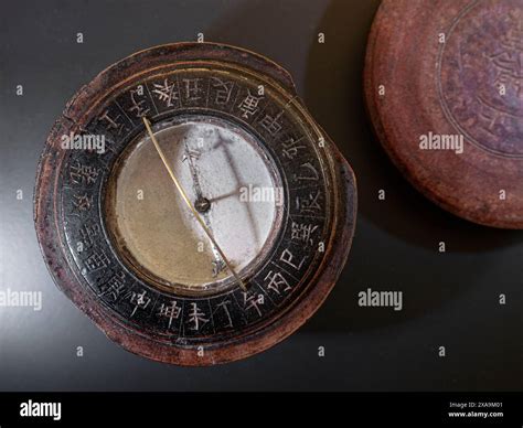 Chinese compass china 20th century hi-res stock photography and images ...