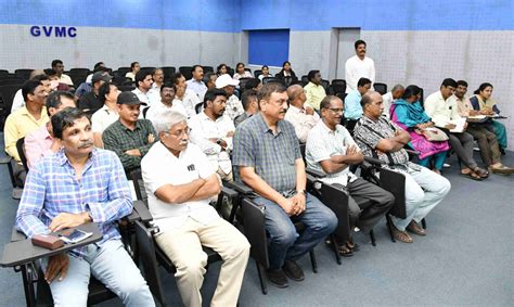 GVMC talks tough on unauthorised posters - VIS