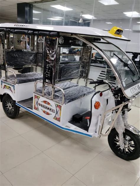 Electric Rickshaw Loader - CITY CAB CARGO CLOSED BODY LOADER ...