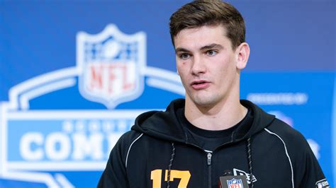 Browns Would Be a 'Dream' for Top QB Draft Prospect - HEAVY