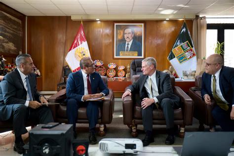 Elder Bednar Shares Message of Faith and Repentance in Peru