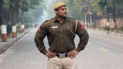 Meet Delhi Police Head Constable Narender Yadav: Fitness icon with a ...