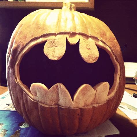 Foam Batman pumpkin carving - Halloween | Pumpkin carving, Amazing ...
