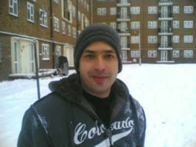 Indian struck by train at London Underground station; dies