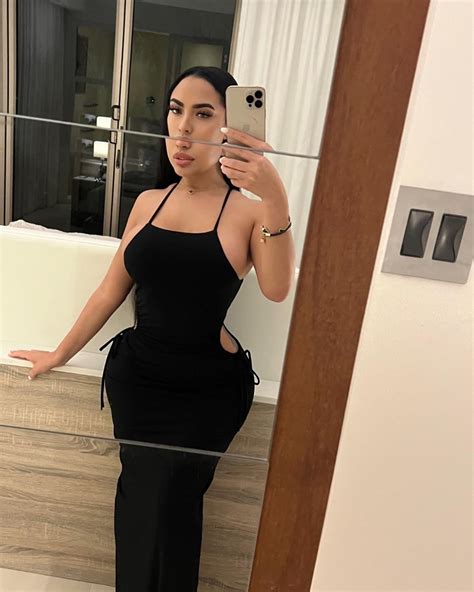 Destiny Skye’s Community (u/DestinySkyeVIP) - Reddit