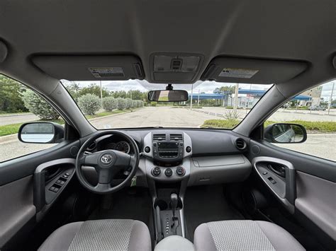 First Auto Credit Fort Myers Beach FL - 2006 Toyota RAV4 Base I4 2WD