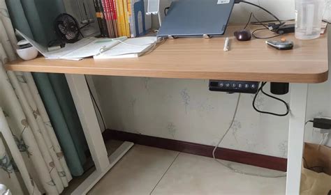 Desktop Adjustable Computer Table 的图像结果