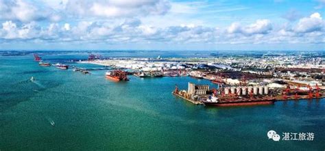 2017年，湛江港全港完成货物吞吐量2.8亿吨，同比增长10%，吞吐量在全国沿海港口排名第11位，在广东省排名第2位。