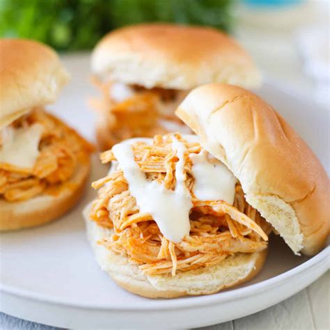 Slow Cooker Buffalo Chicken Sliders