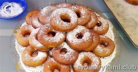 Пончики на молоке - 8 рецептов на дрожжах и без, с фото
