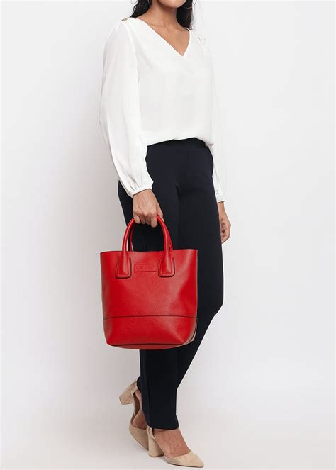 Get Stitch Detail Self Textured Tote & Pouch Set at ₹ 1649 | LBB Shop