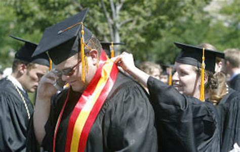 2,372 earn BYU diplomas – Deseret News