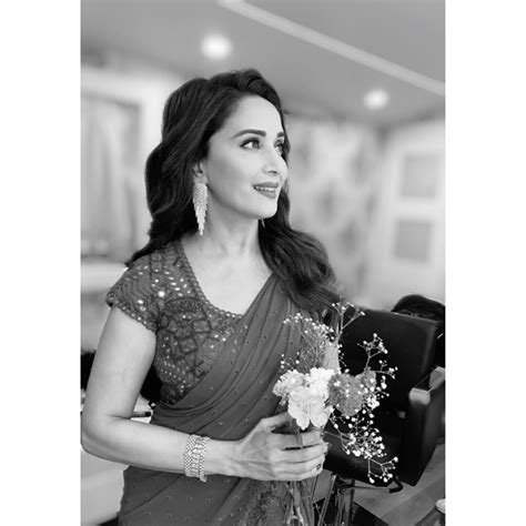 Happy Birthday Madhuri Dixit: इनकी इस अदा से घायल हो जाती थीं करोड़ों ...
