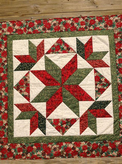 christmas quilt wall hanging patterns