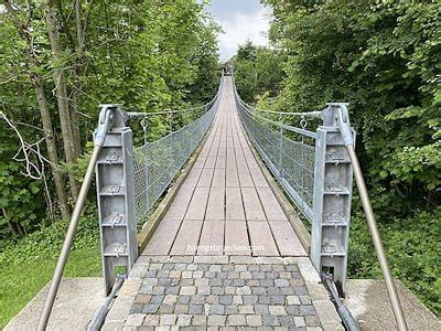 Beugenbach, nepalesische Hängebrücke in Meilen (62m)