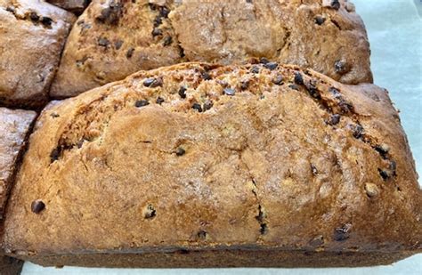 Celebrating all things banana bread at Cleveland’s Floressa Cafe ...