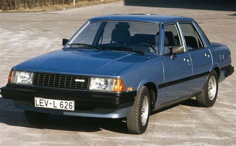 Mazda 626 2.0 (1980) - Specs, Review & Tests